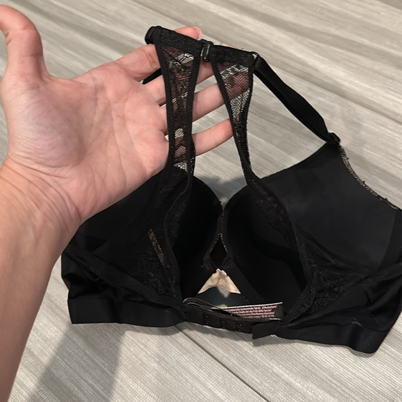 Brand new Victoria’s Secret Very Sexy racerback push-up bra - Picture 2 of 3